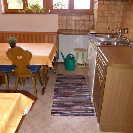 Gaestehaus Zussner بيت ضيافة *