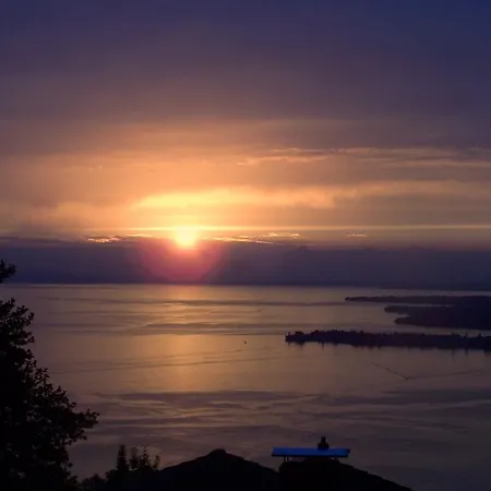 Gaestehaus Zussner بيت ضيافة لوشاو باي بيرغنز